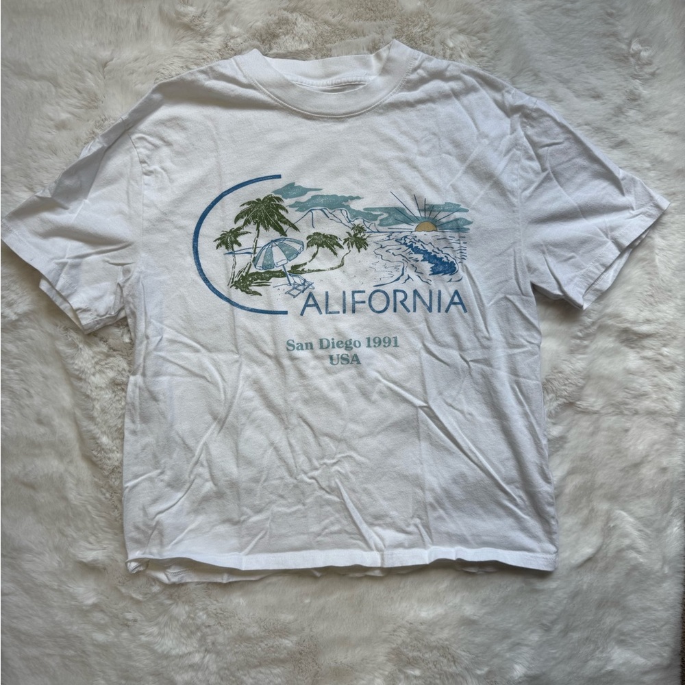 Abercrombie & Fitch White Graphic Tee